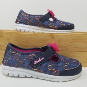 EUC Skechers Girl's Shoes - 12 US a6C